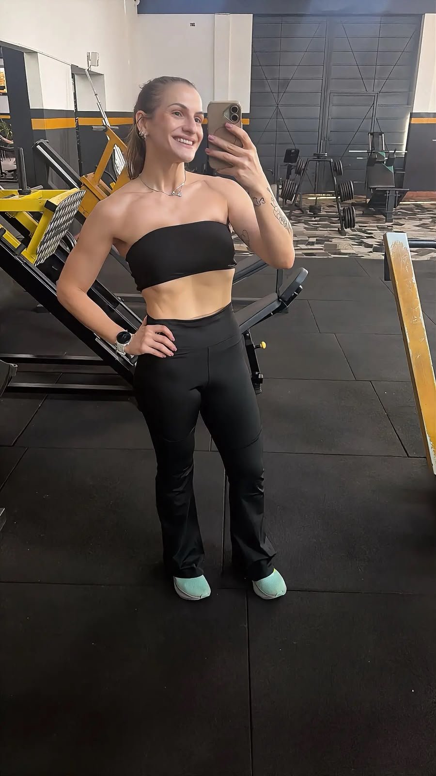 Rafaela Reis em uma academia